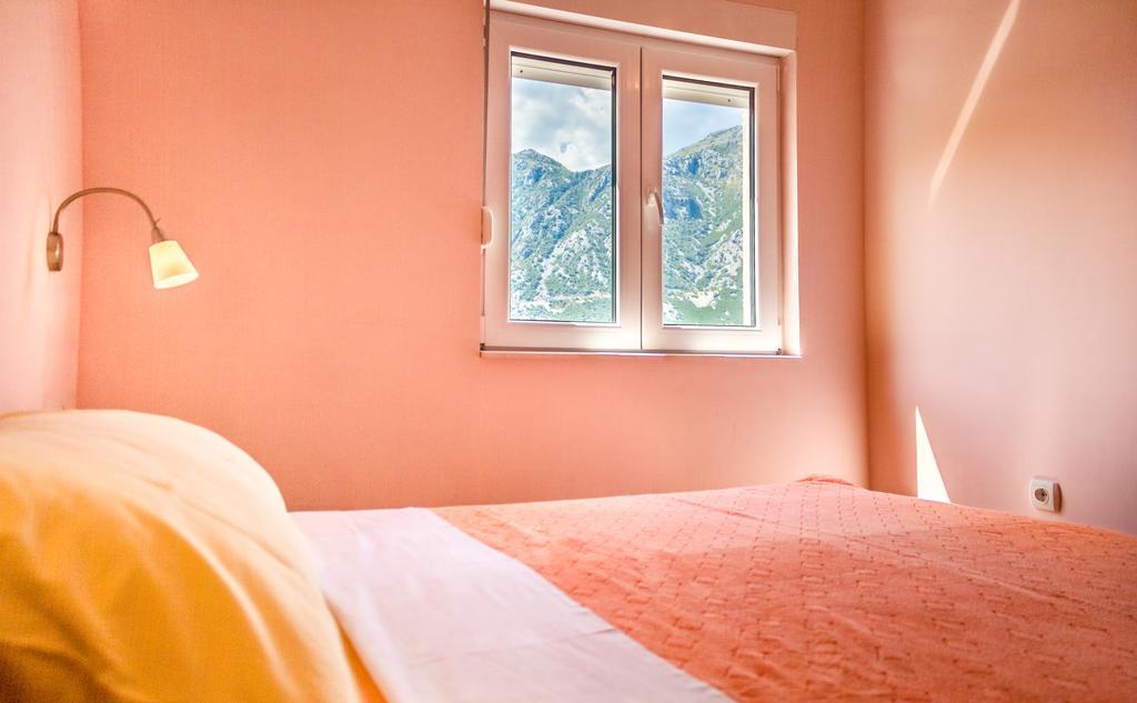 Apartmani Stanovcic Donji Morinj Exteriör bild
