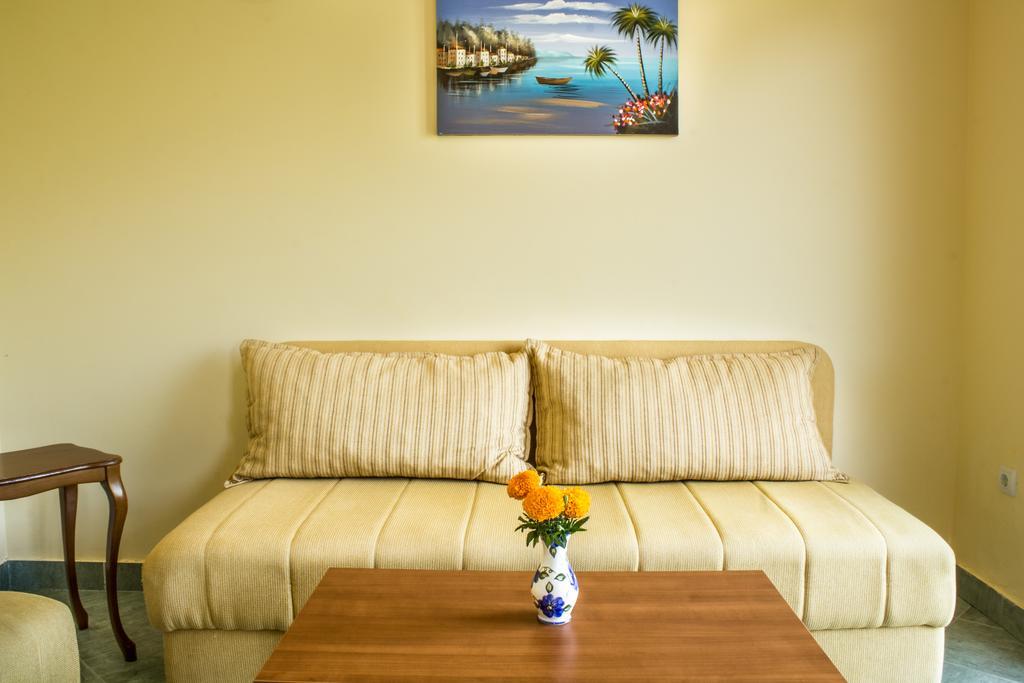 Apartmani Stanovcic Donji Morinj Exteriör bild