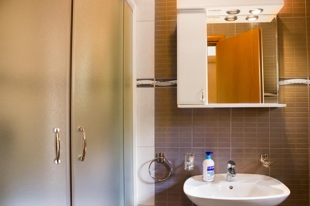 Apartmani Stanovcic Donji Morinj Exteriör bild